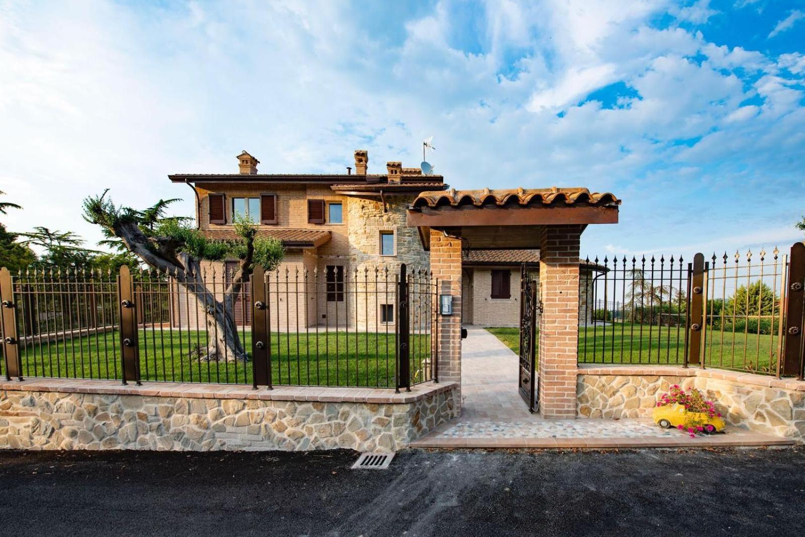 B&B Madonna Carradori Offagna Eksteriør billede