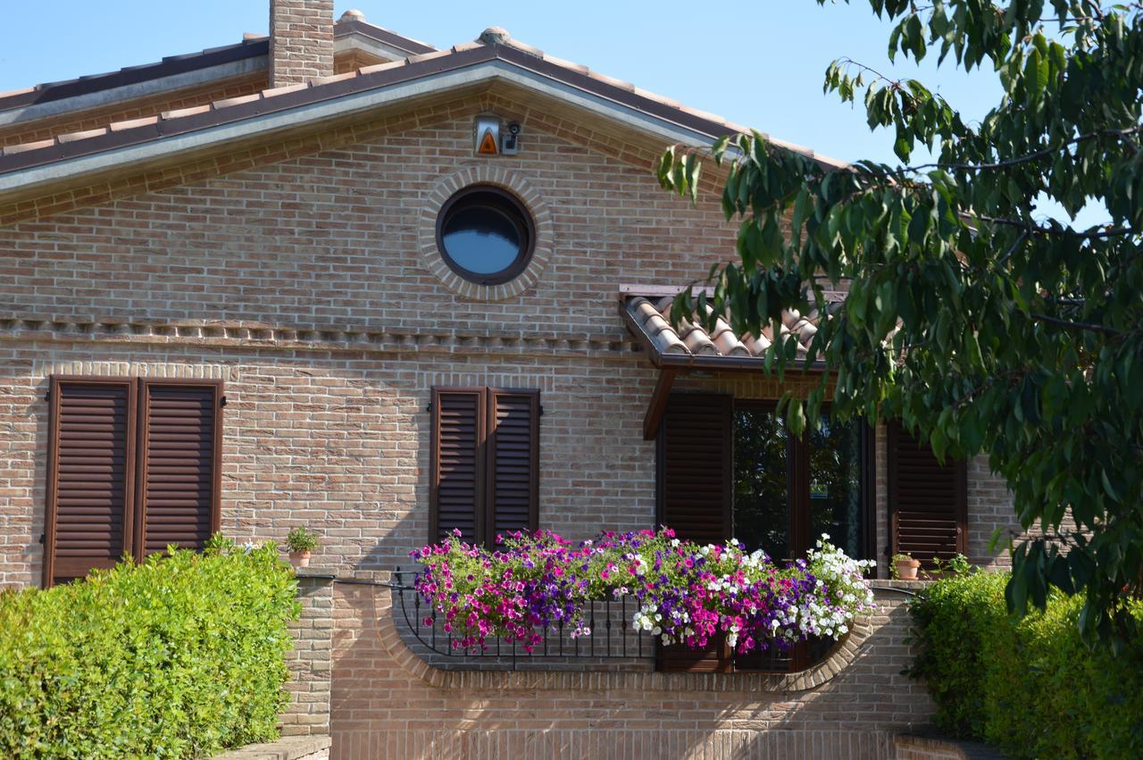 B&B Madonna Carradori Offagna Eksteriør billede